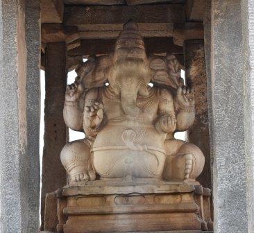 ससिवेकलू गणेश, हंपी